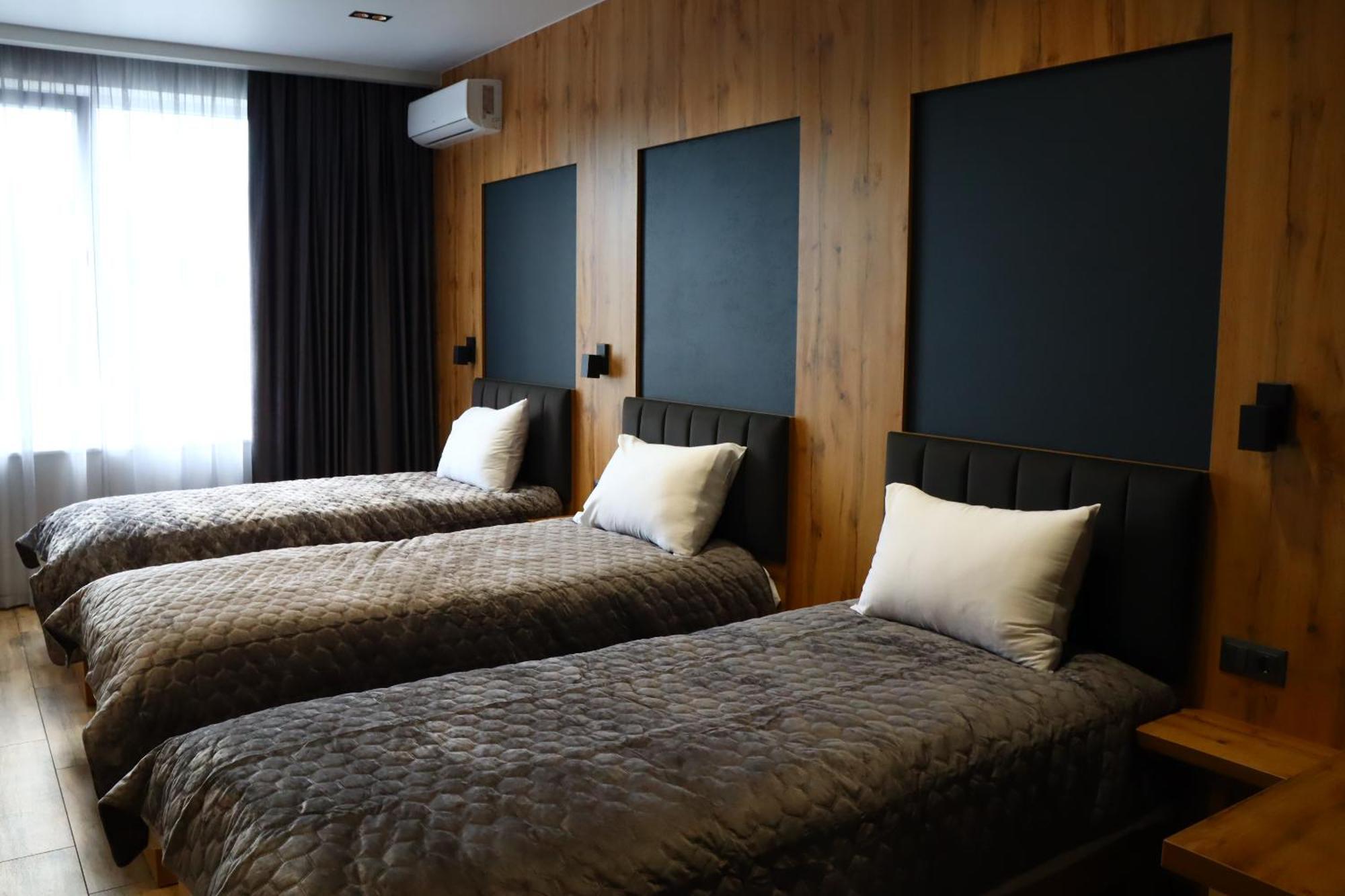 Sobkoff Hotel Khmelʼnytsʼkyy Bagian luar foto